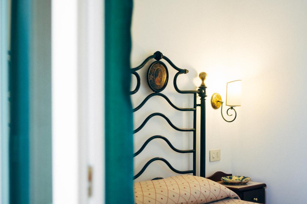 Villino Eleonora Bed and Breakfast Parghelia Eksteriør billede