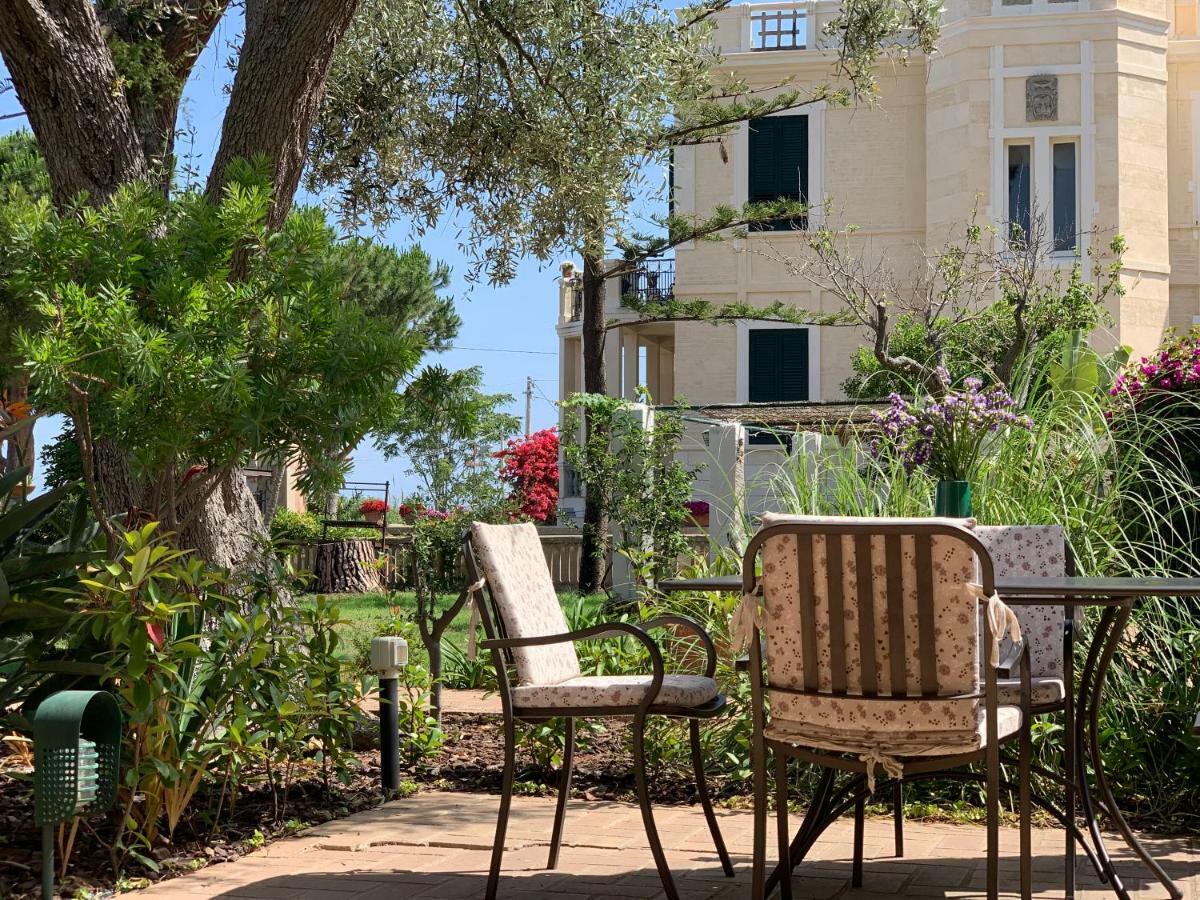 Villino Eleonora Bed and Breakfast Parghelia Eksteriør billede