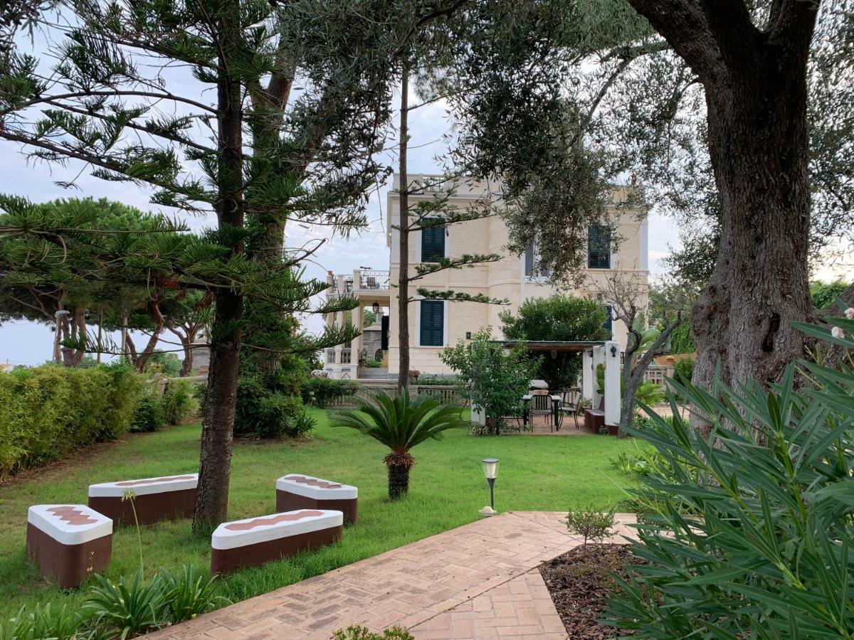 Villino Eleonora Bed and Breakfast Parghelia Eksteriør billede