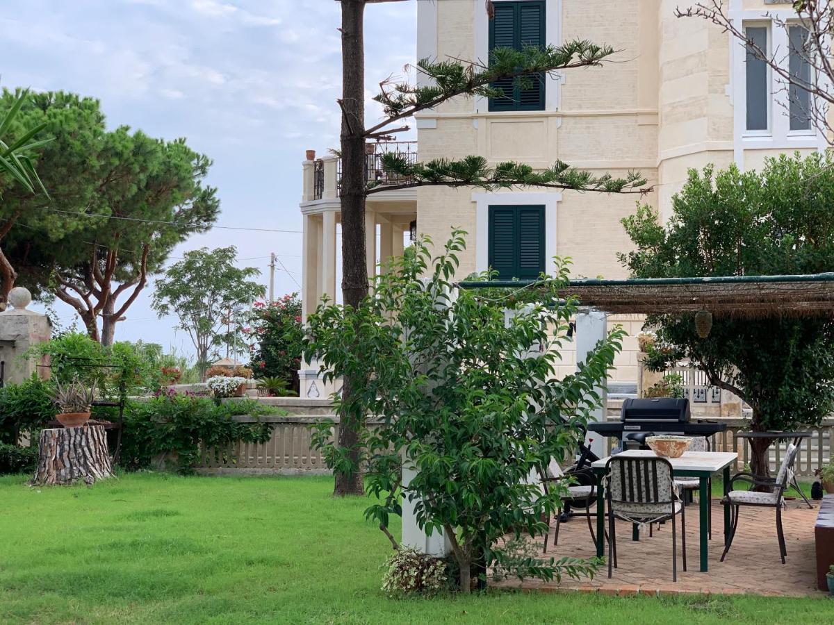 Villino Eleonora Bed and Breakfast Parghelia Eksteriør billede