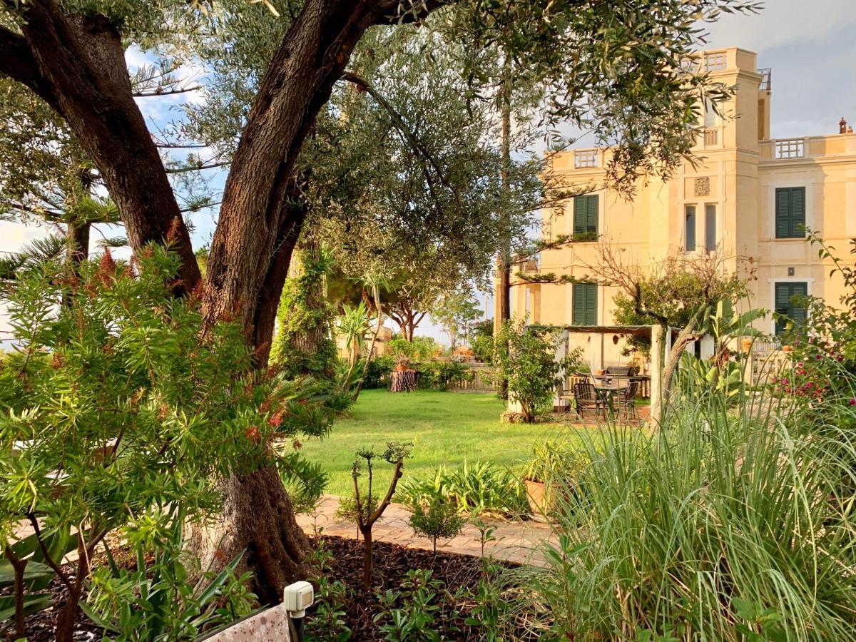 Villino Eleonora Bed and Breakfast Parghelia Eksteriør billede